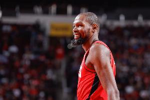 火箭升至西部第二！火记：湖人和马刺今天都输球了 真是太好了