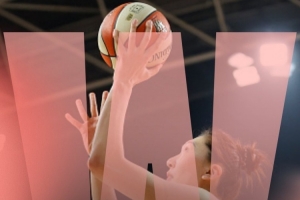 韩旭WNBL主场首秀13中6攻下19分 赛后再次登上球队赢球海报封面