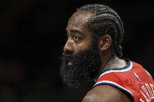 正负值-17最低！哈登13中6拿到18分7助&有4失误4犯规 下半场仅2分