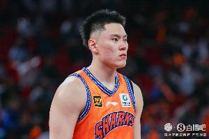 双李稳定贡献！李弘权12中5拿到12分5板 李添荣8中4拿8分6助2断