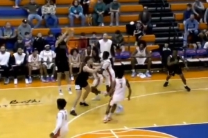 冲击力十足！张博源15中6得18分9板2助 三分4中1