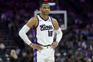 全能输出！威少半场7中3拿到9分9板6助1断