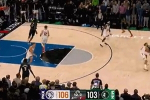 主打一个球风硬朗！华子中路强行突破打进 森林狼只落后1分了