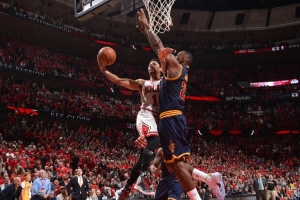 詹姆斯：希望人们没有忘记罗斯 他是一个传奇我们都爱他