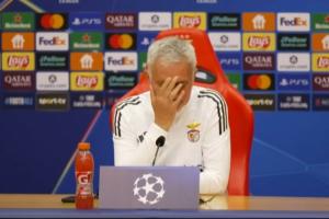 回归皇马？穆帅连连摆手+捂脸摇头：这话题早就结束了你又挑起来