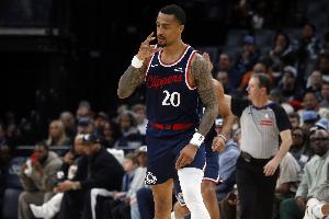 科林斯谈训练：能感受到大家的努力程度对抗强度 专注度有所提升