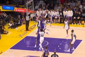 老夫聊发少年狂詹姆斯起飞隔扣中锋科内特 这是快41岁的人？