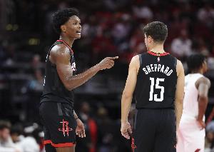 阿门：不会抱怨谢泼德的投篮选择 从中圈出手也是个好球