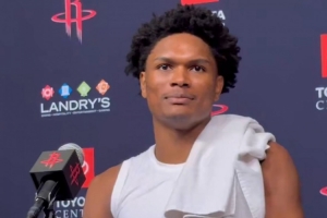 阿门：这赛季对手会包夹申京&紧盯我 比赛更困难了&每场都在适应