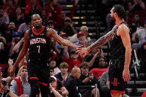 争抢回合数风潮下火箭蹚出自己的路 靠进攻篮板拼出顶级进攻效率