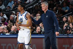 库里：梅尔顿是典型的NBA二号位 他能把比赛变得很简单！