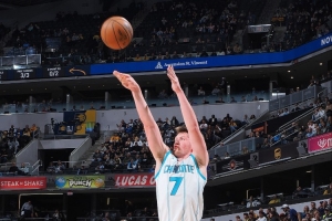 克尼佩尔破库里3分纪录？米勒：他前三年的3分肯定能超同期库里