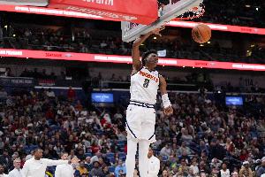 拼劲十足！沃特森10中7拿到21分 正负值+17