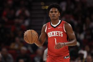 一飞冲天！阿门·汤普森抢断反击 一条龙暴扣打停快船