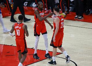 申京：对手肯定会全力限制杜兰特 我们要做的是为他分担压力