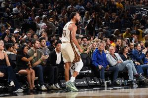 复出就砍下39分！美媒：永远不要将看库里打球视作理所当然