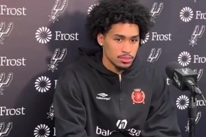 湖人不敌马刺，季中赛被淘汰，詹姆斯空砍19+15+8！